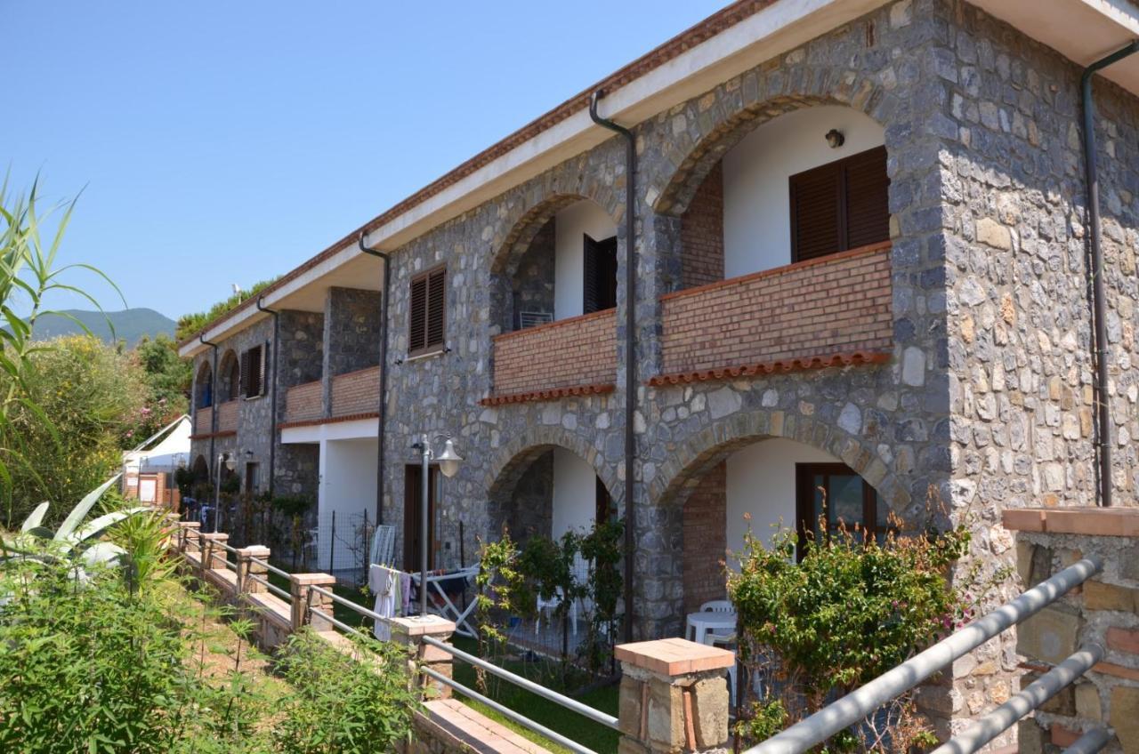 Residence Le Palme - Appartamenti Sul Mare - Spiaggia Tra Palinuro E Caprioli Pisciotta Kültér fotó