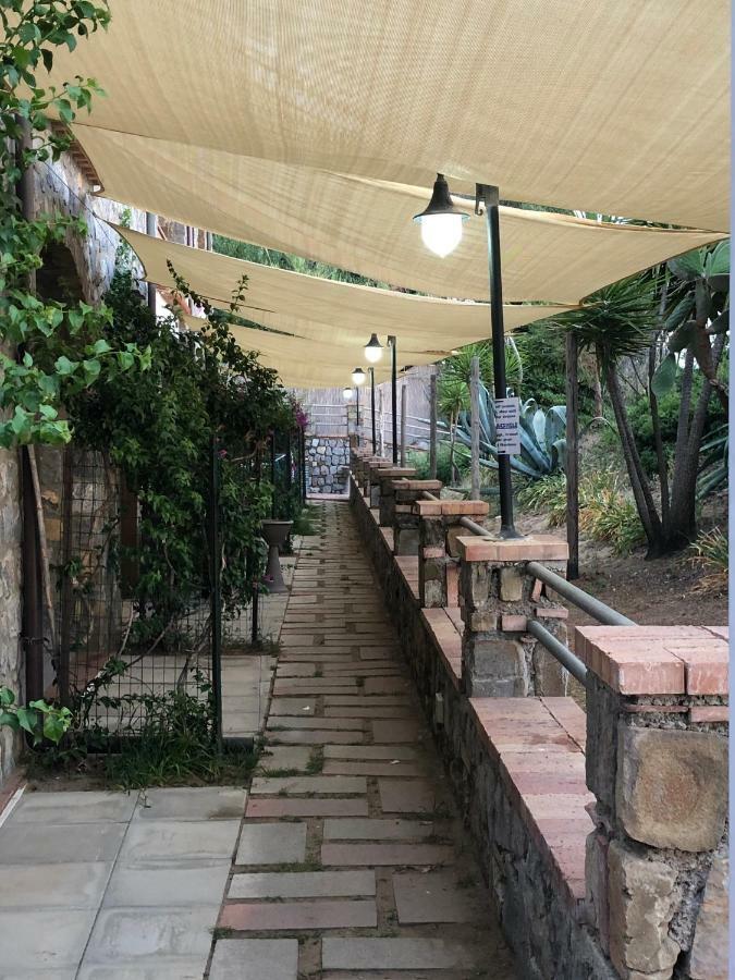 Residence Le Palme - Appartamenti Sul Mare - Spiaggia Tra Palinuro E Caprioli Pisciotta Kültér fotó
